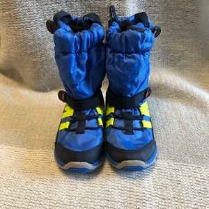 BNIB Stride Rite Made2Play Sneakerboot 6.5W